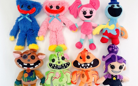 「Poppy Playtime」のブラインドぬいぐるみやフェイスポーチが2026年8月下旬より順次発売！計10点の新商品が登場