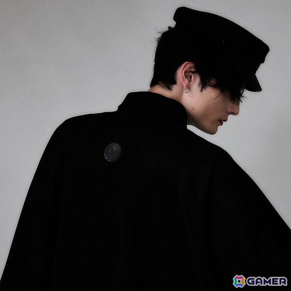 「RAIDOU Remastered: 超力兵団奇譚」のコラボアイテムが登場！ライドウがモチーフの懐中時計、ボディバッグの3つがラインナップの画像