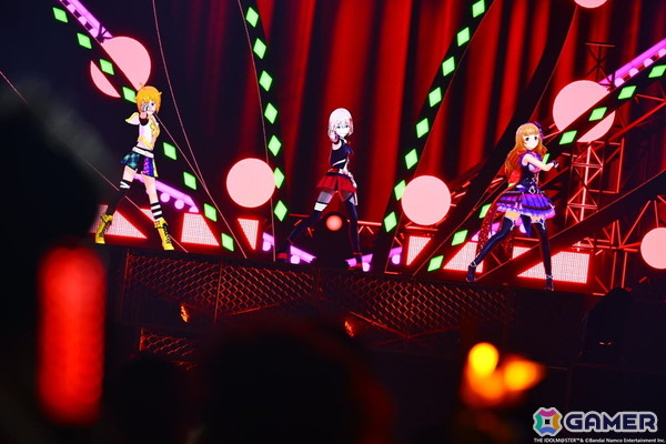 「アイマス」20周年イヤーのラストを飾る初の越境xRライブ開幕！全編ダンス特化で魅せた「IWSF2026」第1公演「YAKUDOU」レポートの画像72