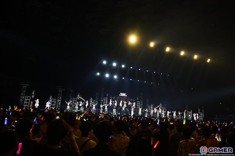 「アイマス」20周年イヤーのラストを飾る初の越境xRライブ開幕！全編ダンス特化で魅せた「IWSF2026」第1公演「YAKUDOU」レポートの画像