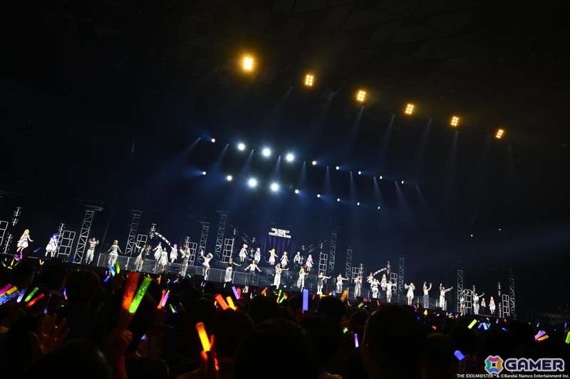 「アイマス」20周年イヤーのラストを飾る初の越境xRライブ開幕！全編ダンス特化で魅せた「IWSF2026」第1公演「YAKUDOU」レポートの画像