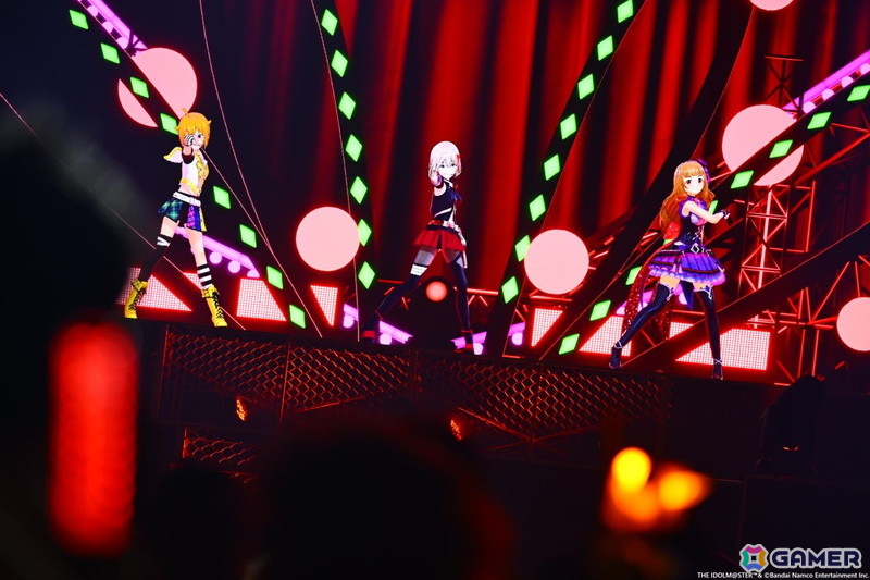 「アイマス」20周年イヤーのラストを飾る初の越境xRライブ開幕！全編ダンス特化で魅せた「IWSF2026」第1公演「YAKUDOU」レポートの画像
