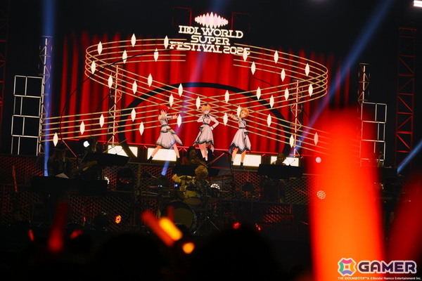 「アイマス」の実力派アイドルたちによる歌声とバンド＆ストリングスの生演奏が共鳴！xRライブ「IWSF2026」第2公演「ZESSYOU」レポートの画像106