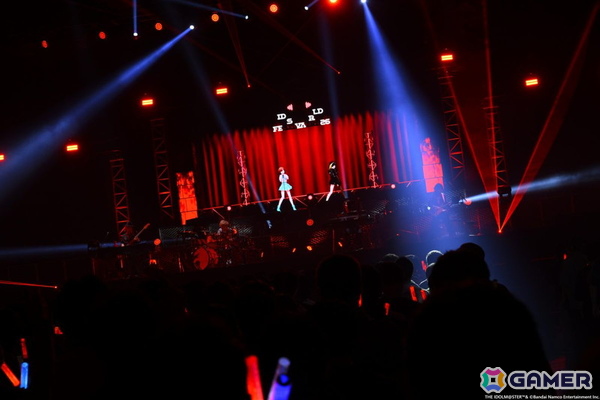 「アイマス」の実力派アイドルたちによる歌声とバンド＆ストリングスの生演奏が共鳴！xRライブ「IWSF2026」第2公演「ZESSYOU」レポートの画像18