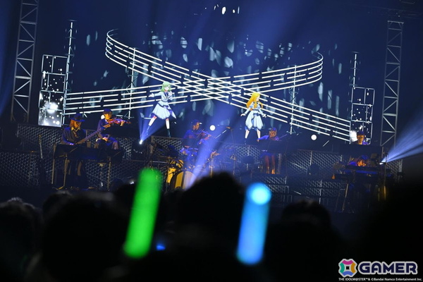 「アイマス」の実力派アイドルたちによる歌声とバンド＆ストリングスの生演奏が共鳴！xRライブ「IWSF2026」第2公演「ZESSYOU」レポートの画像87