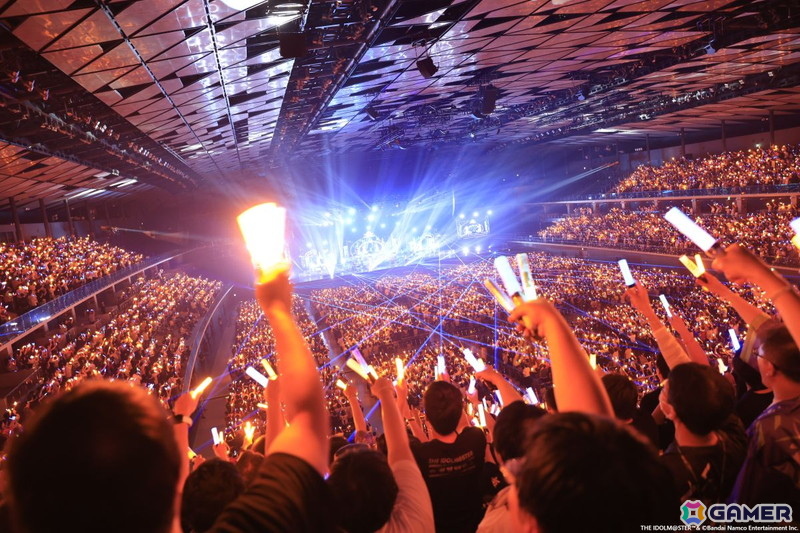 「アイマス」の実力派アイドルたちによる歌声とバンド&ストリングスの生演奏が共鳴!xRライブ「IWSF2026」第2公演「ZESSYOU」レポートの画像
