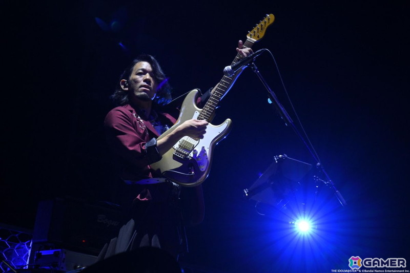 「アイマス」の実力派アイドルたちによる歌声とバンド&ストリングスの生演奏が共鳴!xRライブ「IWSF2026」第2公演「ZESSYOU」レポートの画像