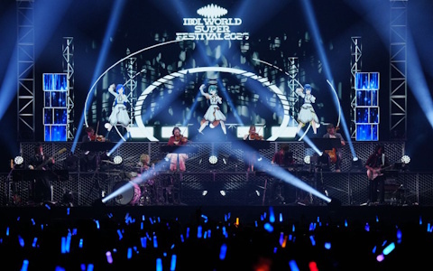 「アイマス」の実力派アイドルたちによる歌声とバンド＆ストリングスの生演奏が共鳴！xRライブ「IWSF2026」第2公演「ZESSYOU」レポート