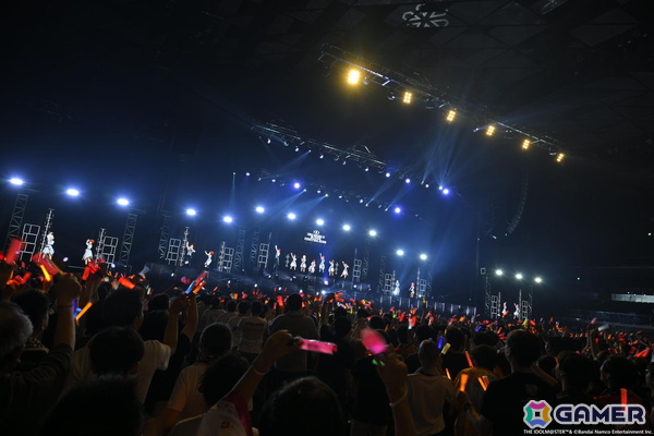 「アイマス」20周年イヤーの大トリは熱狂のコーレスで“共鳴”――越境xRライブ「IWSF2026」第3公演「-KYOUMEI-」レポートの画像166