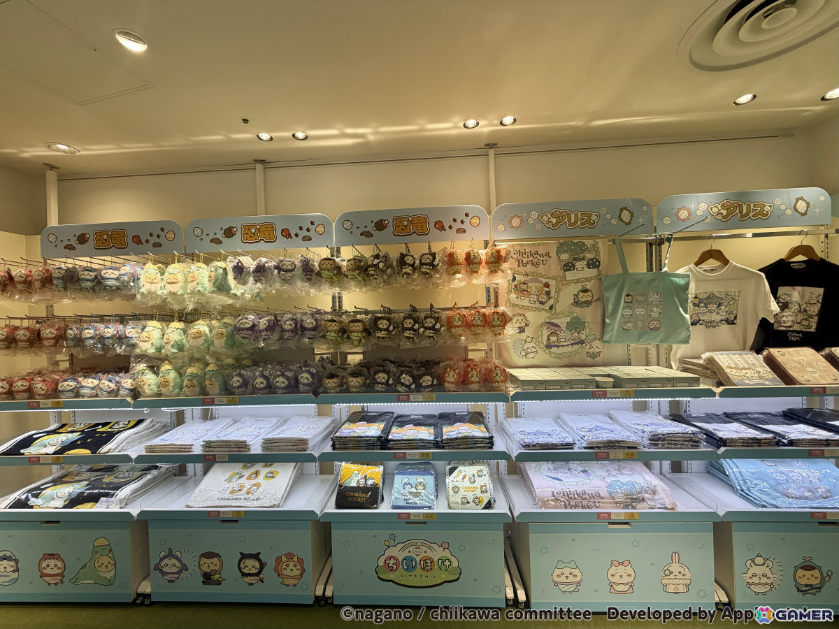 「ちいかわぽけっと POP UP STORE」東京会場のレポートが公開!恐竜とアリスをモチーフにした新作グッズがずらりの画像