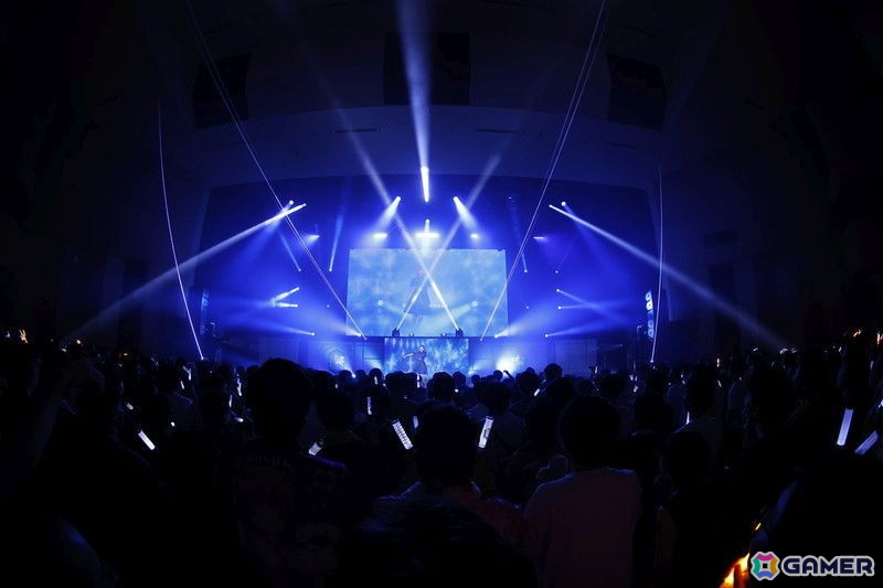 「学マス LIVE TOUR -標-」福井公演レポ――4人がそれぞれ新曲をサプライズ披露、アンコールのめがね姿も沸くの画像