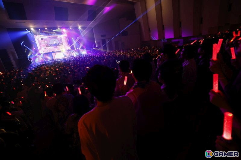「学マス LIVE TOUR -標-」福井公演レポ――4人がそれぞれ新曲をサプライズ披露、アンコールのめがね姿も沸くの画像