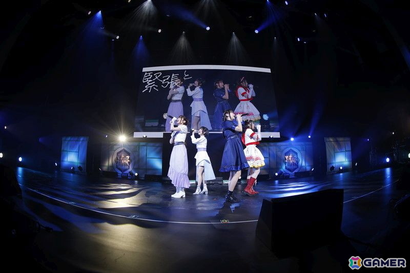 「学マス LIVE TOUR -標-」福井公演レポ――4人がそれぞれ新曲をサプライズ披露、アンコールのめがね姿も沸くの画像