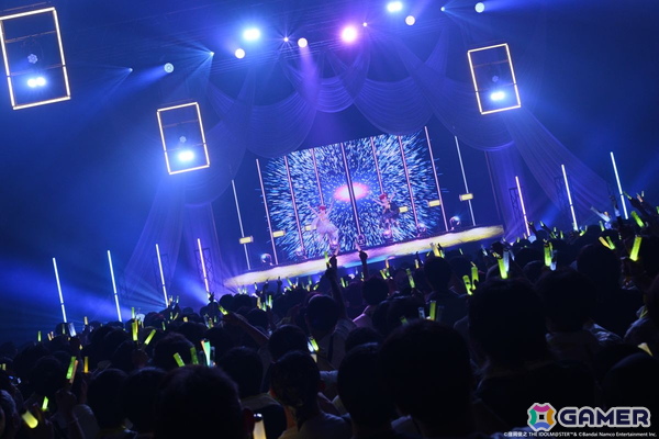 2人一緒ならどこまでも飛べる！「アイマス」ライブイベント「双海亜美・双海真美 twin live」東京公演レポートの画像1