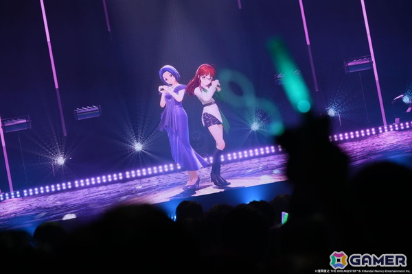 「アイマス」ライブイベント「三浦あずさ・秋月律子 twin live」東京公演レポート――あずさのロングヘアと律子の涙にどよめきもの画像1