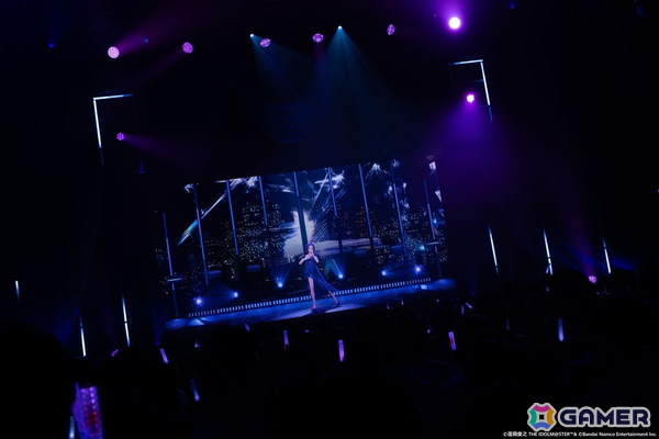 「アイマス」ライブイベント「三浦あずさ・秋月律子 twin live」東京公演レポート――あずさのロングヘアと律子の涙にどよめきもの画像