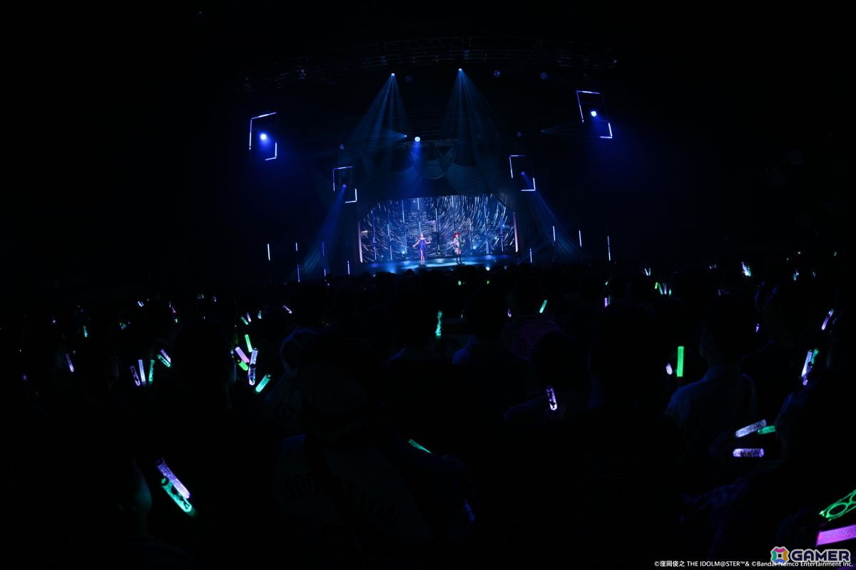 「アイマス」ライブイベント「三浦あずさ・秋月律子 twin live」東京公演レポート――あずさのロングヘアと律子の涙にどよめきもの画像