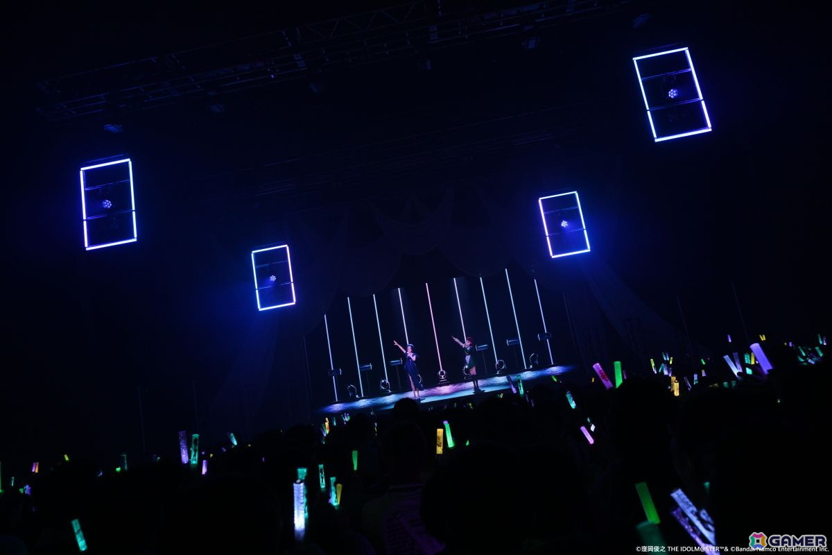 「アイマス」ライブイベント「三浦あずさ・秋月律子 twin live」東京公演レポート――あずさのロングヘアと律子の涙にどよめきもの画像