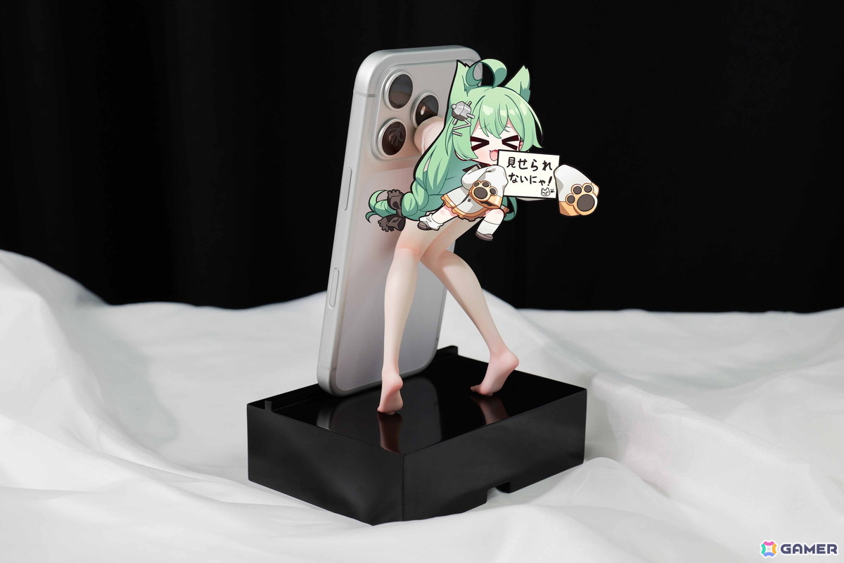 「アズレン」9周年記念グッズがYostar OFFICIAL SHOP ONLINEで受注販売中!今年も衝撃的な絵面のグッズがラインナップの画像