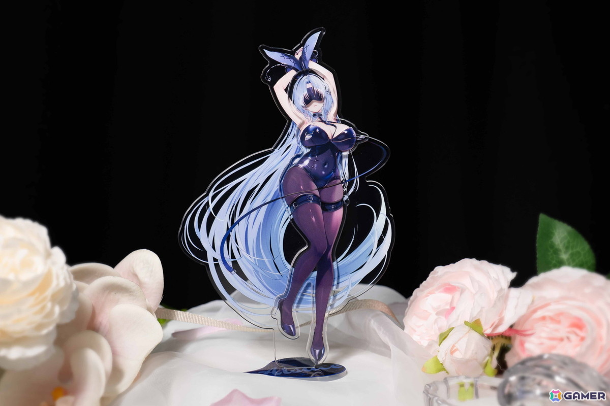 「アズレン」9周年記念グッズがYostar OFFICIAL SHOP ONLINEで受注販売中!今年も衝撃的な絵面のグッズがラインナップの画像