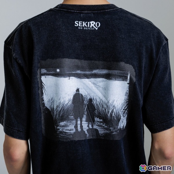 アニメ「SEKIRO: NO DEFEAT」コラボのTシャツ＆パーカーがSuperGroupiesより登場！狼や九郎、葦名弦一郎の印象的なシーンを活かしたデザインにの画像