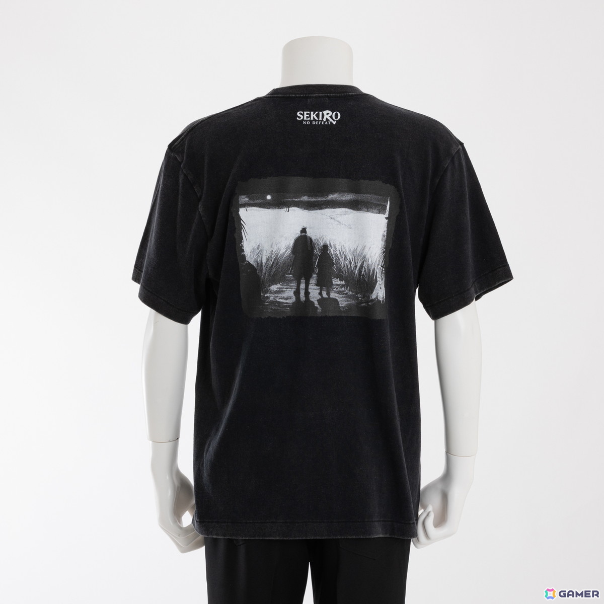 アニメ「SEKIRO: NO DEFEAT」コラボのTシャツ＆パーカーがSuperGroupiesより登場！狼や九郎、葦名弦一郎の印象的なシーンを活かしたデザインにの画像12