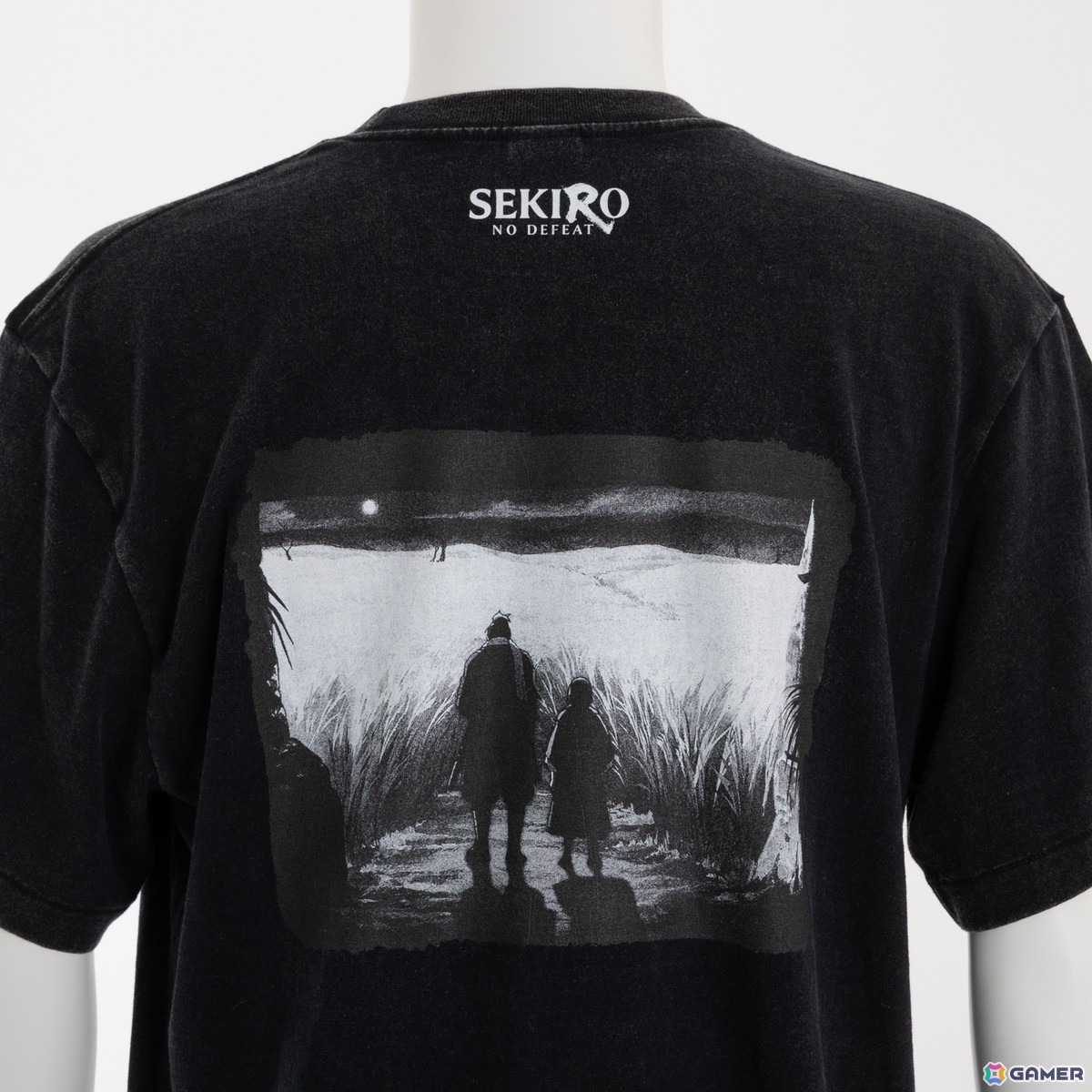 アニメ「SEKIRO: NO DEFEAT」コラボのTシャツ＆パーカーがSuperGroupiesより登場！狼や九郎、葦名弦一郎の印象的なシーンを活かしたデザインにの画像13
