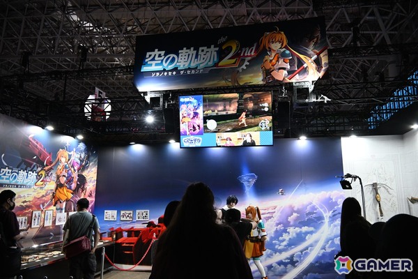 「空の軌跡 the 2nd」原寸大武器を持っての撮影が可能！エステルとヨシュアの公式コスプレイヤーの撮影タイムも【TGS2026】の画像1