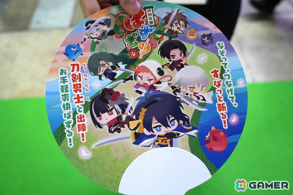 コックピットを彩るコスプレイヤーさんや豪華グッズが当たる巨大ガチャが登場!見どころ満載のDMM GAMESブースレポ【TGS2026】の画像5
