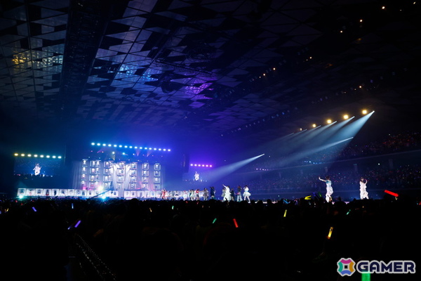 「シャニマスソロライブMSP」DAY1をレポート！ランウェイ上で新たなソロ楽曲をたっぷり披露、「My Songs Collection」衣装でのウォークも映えるの画像118