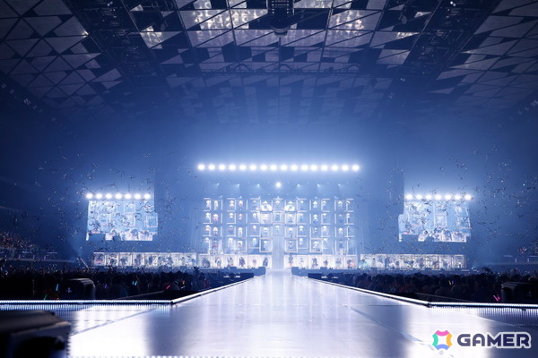 「シャニマスソロライブMSP」DAY1をレポート！ランウェイ上で新たなソロ楽曲をたっぷり披露、「My Songs Collection」衣装でのウォークも映えるの画像120