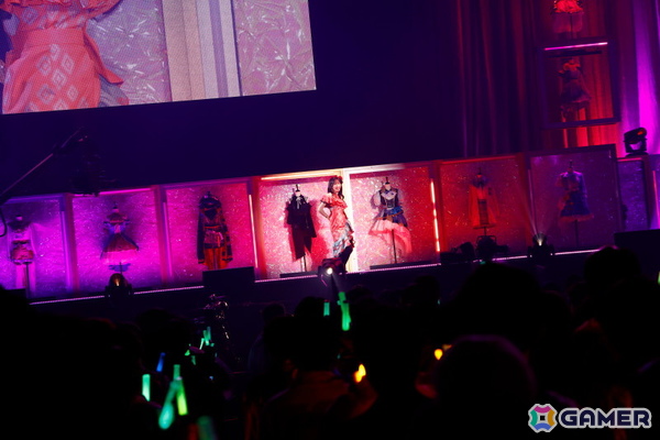 「シャニマスソロライブMSP」DAY1をレポート！ランウェイ上で新たなソロ楽曲をたっぷり披露、「My Songs Collection」衣装でのウォークも映えるの画像