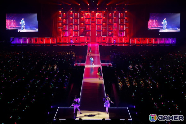 「シャニマスソロライブMSP」DAY1をレポート！ランウェイ上で新たなソロ楽曲をたっぷり披露、「My Songs Collection」衣装でのウォークも映えるの画像