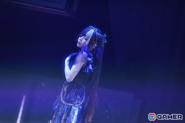 「シャニマスソロライブMSP」DAY2をレポート！アイドルごとのソロ曲を多彩な演出や仕掛けで表現、メドレー含む全30曲（実質42曲）をランウェイ上で届けたの画像10