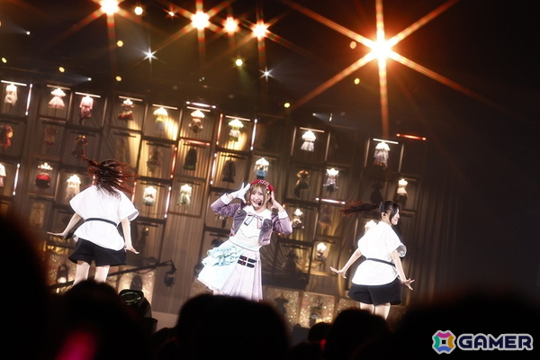 「シャニマスソロライブMSP」DAY2をレポート！アイドルごとのソロ曲を多彩な演出や仕掛けで表現、メドレー含む全30曲（実質42曲）をランウェイ上で届けたの画像102