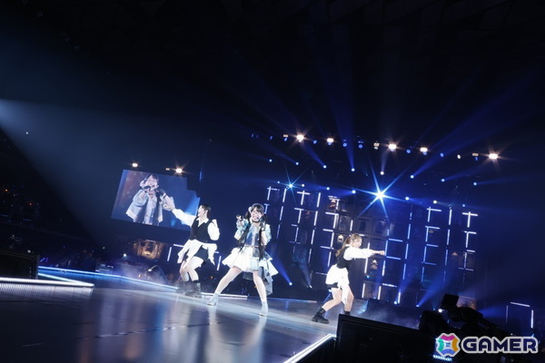 「シャニマスソロライブMSP」DAY2をレポート！アイドルごとのソロ曲を多彩な演出や仕掛けで表現、メドレー含む全30曲（実質42曲）をランウェイ上で届けたの画像107