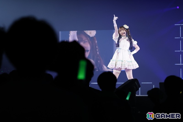 「シャニマスソロライブMSP」DAY2をレポート！アイドルごとのソロ曲を多彩な演出や仕掛けで表現、メドレー含む全30曲（実質42曲）をランウェイ上で届けたの画像12