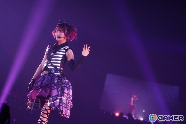 「シャニマスソロライブMSP」DAY2をレポート！アイドルごとのソロ曲を多彩な演出や仕掛けで表現、メドレー含む全30曲（実質42曲）をランウェイ上で届けたの画像16