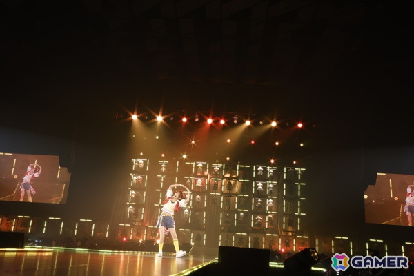 「シャニマスソロライブMSP」DAY2をレポート！アイドルごとのソロ曲を多彩な演出や仕掛けで表現、メドレー含む全30曲（実質42曲）をランウェイ上で届けたの画像18