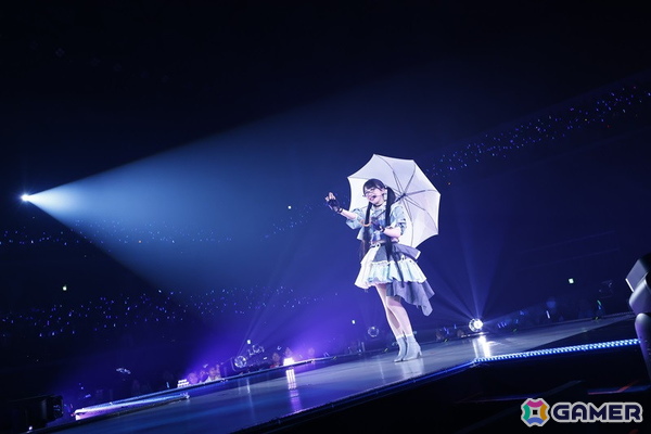 「シャニマスソロライブMSP」DAY2をレポート!アイドルごとのソロ曲を多彩な演出や仕掛けで表現、メドレー含む全30曲(実質42曲)をランウェイ上で届けたの画像