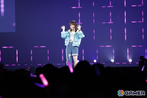 「シャニマスソロライブMSP」DAY2をレポート!アイドルごとのソロ曲を多彩な演出や仕掛けで表現、メドレー含む全30曲(実質42曲)をランウェイ上で届けたの画像