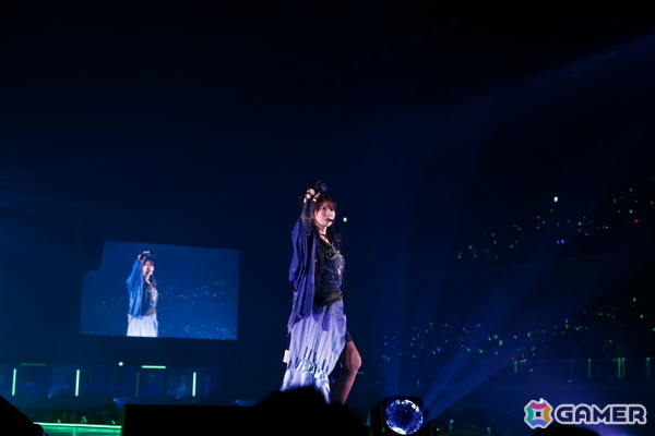 「シャニマスソロライブMSP」DAY2をレポート！アイドルごとのソロ曲を多彩な演出や仕掛けで表現、メドレー含む全30曲（実質42曲）をランウェイ上で届けたの画像37