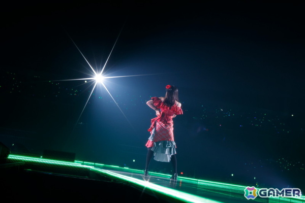 「シャニマスソロライブMSP」DAY2をレポート！アイドルごとのソロ曲を多彩な演出や仕掛けで表現、メドレー含む全30曲（実質42曲）をランウェイ上で届けたの画像40