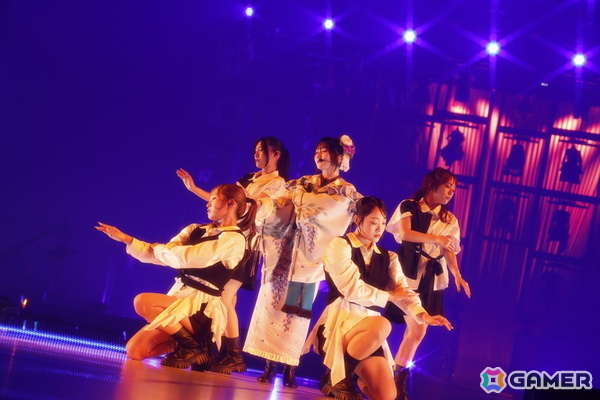 「シャニマスソロライブMSP」DAY2をレポート！アイドルごとのソロ曲を多彩な演出や仕掛けで表現、メドレー含む全30曲（実質42曲）をランウェイ上で届けたの画像44