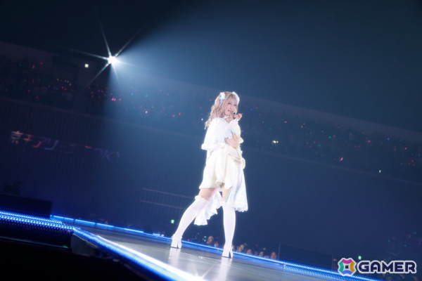 「シャニマスソロライブMSP」DAY2をレポート！アイドルごとのソロ曲を多彩な演出や仕掛けで表現、メドレー含む全30曲（実質42曲）をランウェイ上で届けたの画像60