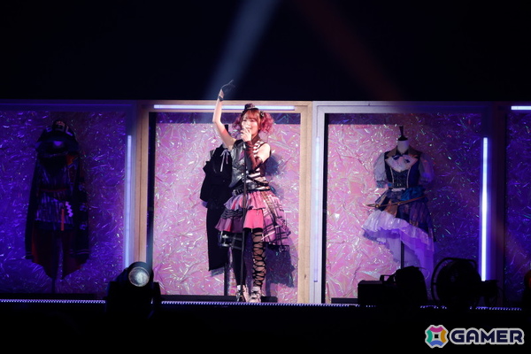 「シャニマスソロライブMSP」DAY2をレポート!アイドルごとのソロ曲を多彩な演出や仕掛けで表現、メドレー含む全30曲(実質42曲)をランウェイ上で届けたの画像