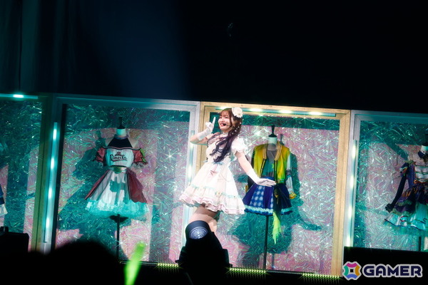 「シャニマスソロライブMSP」DAY2をレポート!アイドルごとのソロ曲を多彩な演出や仕掛けで表現、メドレー含む全30曲(実質42曲)をランウェイ上で届けたの画像