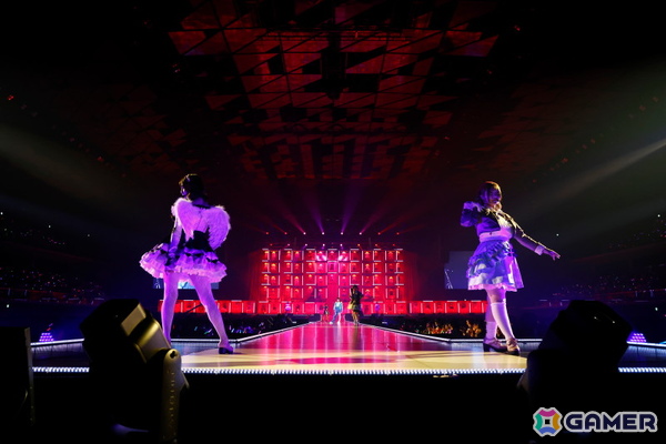 「シャニマスソロライブMSP」DAY2をレポート！アイドルごとのソロ曲を多彩な演出や仕掛けで表現、メドレー含む全30曲（実質42曲）をランウェイ上で届けたの画像92