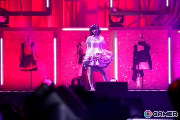 「シャニマスソロライブMSP」DAY2をレポート！アイドルごとのソロ曲を多彩な演出や仕掛けで表現、メドレー含む全30曲（実質42曲）をランウェイ上で届けたの画像93