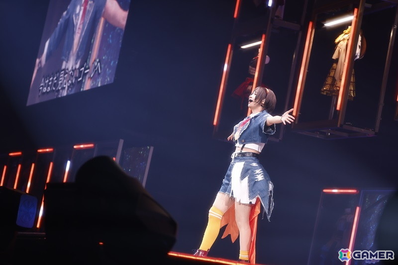「シャニマスソロライブMSP」DAY2をレポート!アイドルごとのソロ曲を多彩な演出や仕掛けで表現、メドレー含む全30曲(実質42曲)をランウェイ上で届けたの画像